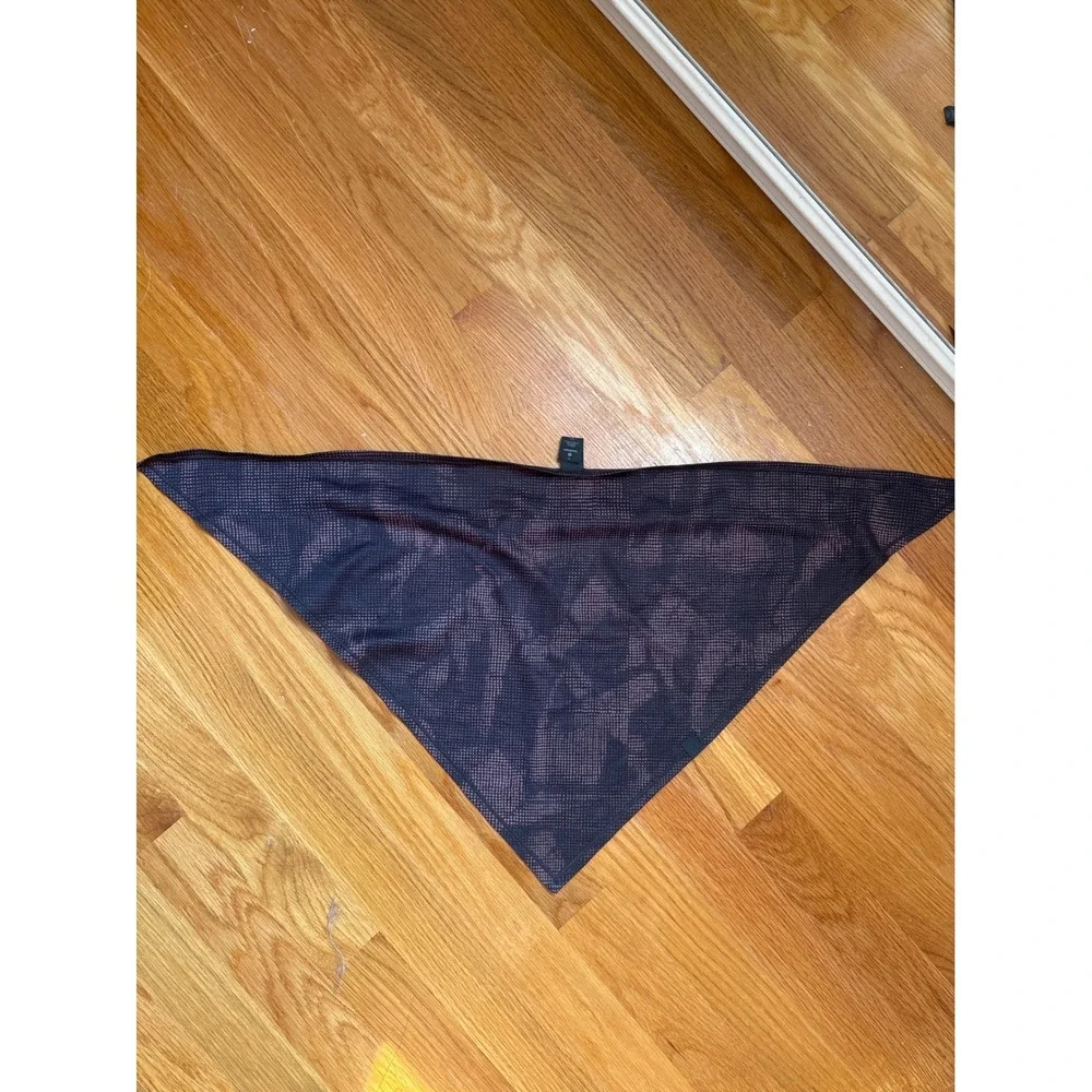Lululemon Triangle Bandana Scarf Purple Black Geometric Dot Mesh Activewear OS